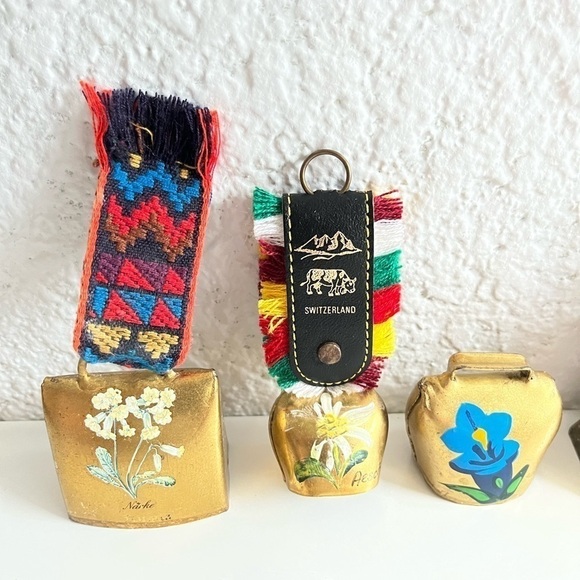 brass Bells Souvenir Style Set of 5 Hand painted Vintage Switzerland - Picture 2 of 4